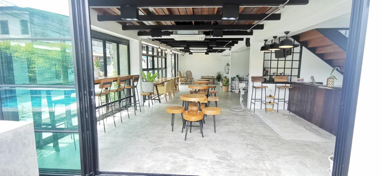 Stay Here Hostel - Chiang Mai — Photos 3